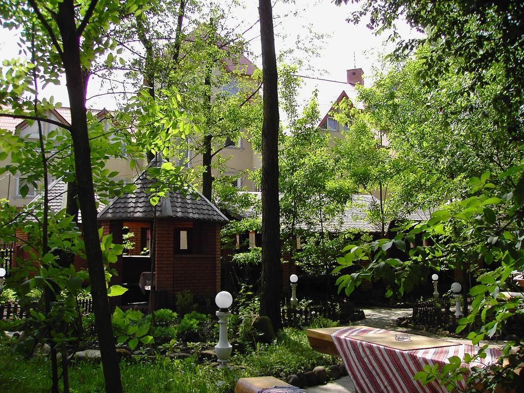 Zabava Guest House Ivano-Frankivsk Exterior photo